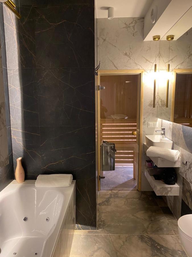 Family Sauna Teznia Apartments: Lakeside Retreat with Private Wellness Kielce Exterior photo