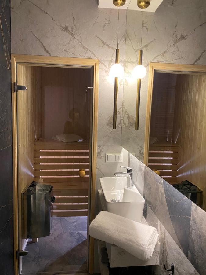 Family Sauna Teznia Apartments: Lakeside Retreat with Private Wellness Kielce Exterior photo